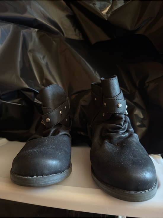 White Mountain Shoes - White Mountain Black Studded Chukka Boots